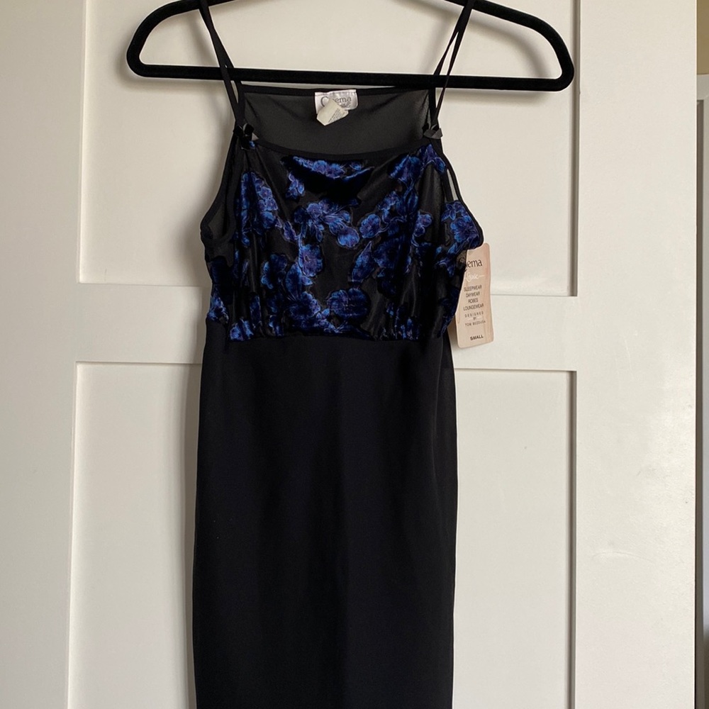 Sleepwear black with velvet details